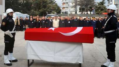 Şehit polis memuru son yolculuğuna uğurlandı