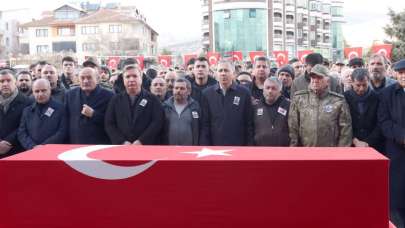 Şehit Ay, memleketi Erzincan'da son yolculuğuna uğurlandı