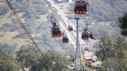 Teleferik kazasında 17 kişi hastanede tedavi altına alındı