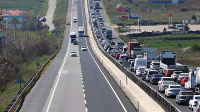 Tekirdağ-İstanbul kara yolunda bayram öncesi trafik yoğunluğu arttı