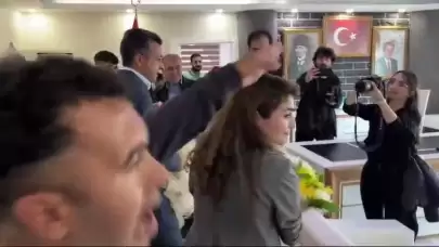 Diyarbakır'da Atatürk ve Erdoğan'a hakaret eden DEM Partili gözaltına alındı