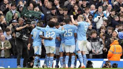 Manchester City evinde Luton Town'u 5 golle geçti