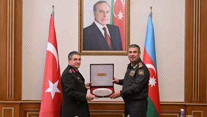 Orgeneral Selçuk Bayraktaroğlu Azerbaycan'da