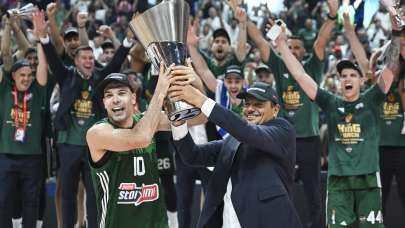 Ergin Ataman'ın Panathinaikos'u, EuroLeague Şampiyonu oldu