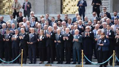 Eski bakan Bekir Aksoy için tören