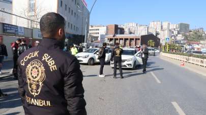 İstanbul'da okul önlerinde denetim: 3 bin 708 kişi yakalandı