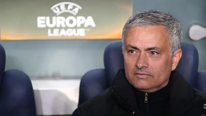 "Mourinho, Fenerbahçe'ye imzayı attı"