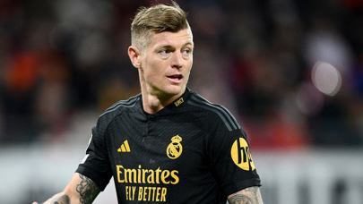 Toni Kroos kramponları asıyor