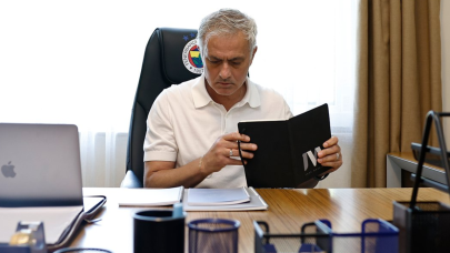 Mourinho mesaiye başladı