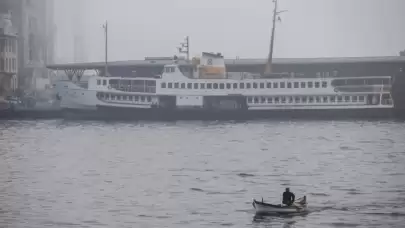 İstanbul Boğazı'nda yoğun sis: Gemi trafiği durduruldu