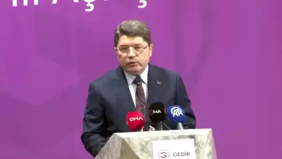 Adalet Bakanı Tunç: “Darbe anayasasıyla yolumuza devam etmek bizim için bir yüz karası”