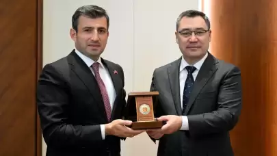 Selçuk Bayraktar'a Kırgızistan'dan devlet nişanı: Türk dünyası geleceğe emin adımlarla ilerliyor