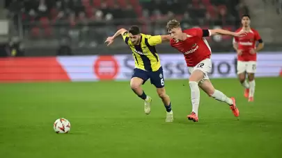 Fenerbahçe Hollanda'dan eli boş döndü | AZ Alkmaar:3 Fenerbahçe:1 maç özeti