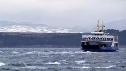 Güney Marmara'da Balıkesir adalarına feribot seferleri iptal edildi