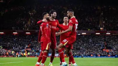 Liverpool, Manchester City'yi mağlup ederek zirvedeki yerini korudu