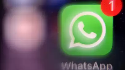 WhatsApp çıkartma paketi nasıl indirilir? 'Ben Sadece Bir Kızım' çıkartma paketi indir!