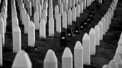 Avrupa'nın en büyük katliamı: Srebrenitsa Soykırımı