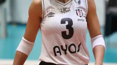 Beşiktaş Kadın Voleybol Takımı'nda Gizem Güreşen'in sözleşmesi yenilendi!