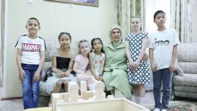 Emine Erdoğan, Astana'da yetimhane ziyaret etti