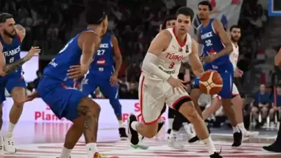 A Milli Erkek Basketbol Takımı, Fransa'ya farklı yenildi