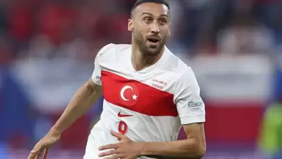 Cenk Tosun resmen Fenerbahçe'de! İmzalar atıldı