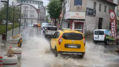 Edirne’de sağanak kazalara neden oldu