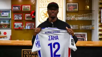 Wilfried Zaha, Lyon’a imzayı attı