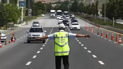 İstanbul'da 30 Ağustos Zafer Bayramı'nda bazı yollar trafiğe kapatıldı