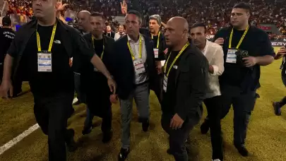 Fenerbahçe Başkanı Ali Koç'a yabancı madde atıldı