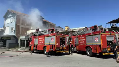 Sakarya’da korkutan yangın: Bölgeye çok sayıda itfaiye sevk edildi