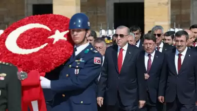 Büyük Zafer'in 102. yılı! İşte Erdoğan'ın Anıtkabir Özel Defteri'ne yazdığı mesaj