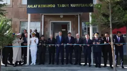 Cumhurbaşkanı Erdoğan, Ahlat Komando Taburu Komutanlığı açılışına katıldı