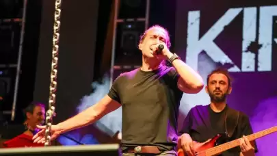 Ünlü şarkıcı Kıraç, konserine giderken kayboldu