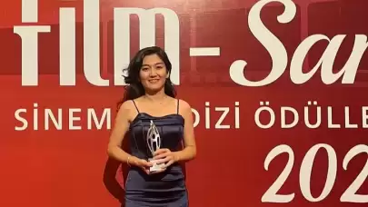 Uygur Türkü müzisyen Güldiyar Tanrıdağlı 'En İyi Dizi Müziği' ödülü kazandı!