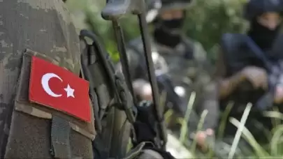 Pençe-Kaplan Operasyonu bölgesinde şehit olan asker için tören