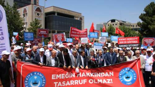 Türkiye Kamu-Sen'den Hazine ve Maliye Bakanlığı önünde açıklama