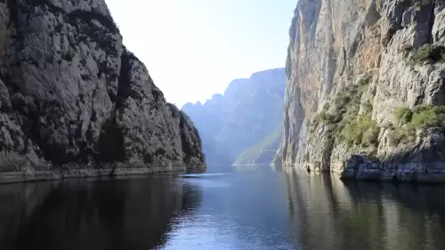 Şahinkaya Kanyonu'nun eşsiz manzarası görsel şölen sunuyor