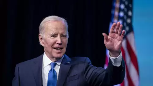 ABD'deki başkanlık seçimleri için Joe Biden erken oy kullandı