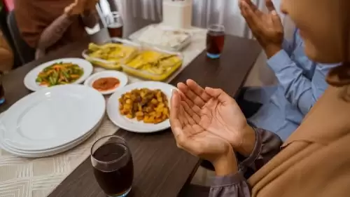 Yemek duası Türkçe ve Arapça okunuşu! Sofra duası anlamı