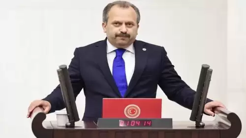 AK Parti'li Halil Uluay kalp krizi geçirdi