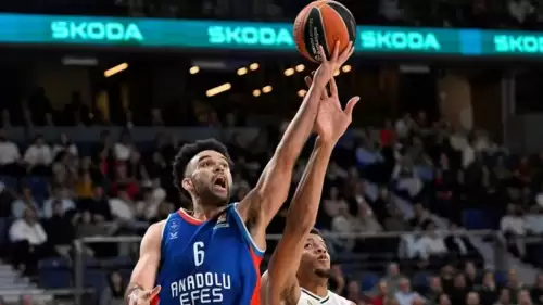 Anadolu Efes, Paris Basketbol’u ağırlıyor