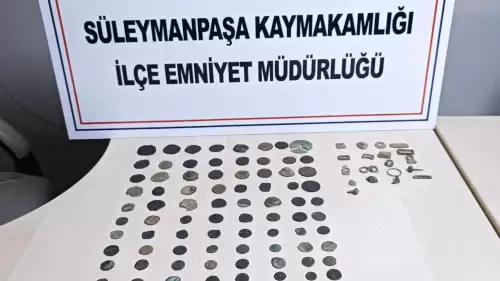 Tekirdağ'da kaçak kazı operasyonu: 145 sikke ele geçirildi