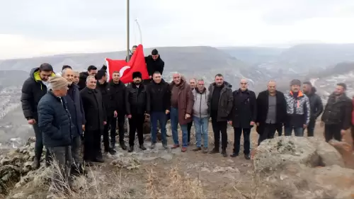 Sarıkamış Şehitleri için Bayrak Tepe’ye tırmanış