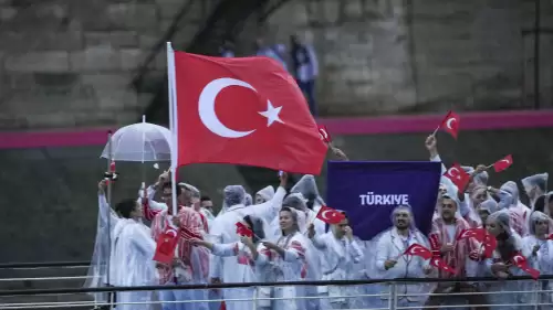 Olimpiyat tarihinde bir ilk! Paris'te Sen Nehri'nde görkemli açılış