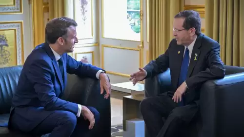Fransa ve İsrail cumhurbaşkanları Elysee Sarayı'nda buluştu