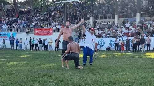 663. Domaniç Yağlı Güreşleri'nde başpehlivan Hüseyin Gümüşalan oldu