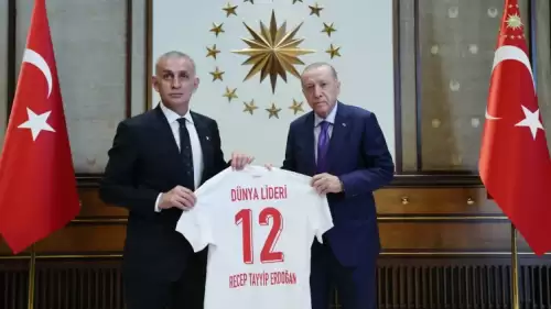 Cumhurbaşkanı Erdoğan, Başkan Hacıosmanoğlu ile TFF heyetini kabul etti