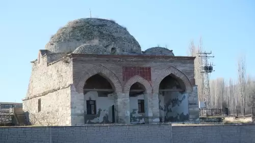 Tarihi Anadolu Selçuklu Camii yenileniyor