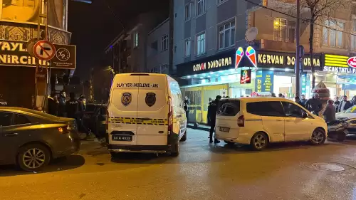 Küçükçekmece'de çay ocağına el bombası atıldı