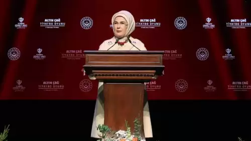 Emine Erdoğan: Koruyucu aile yanındaki çocuk sayımız 10 bin 430'a yükseldi